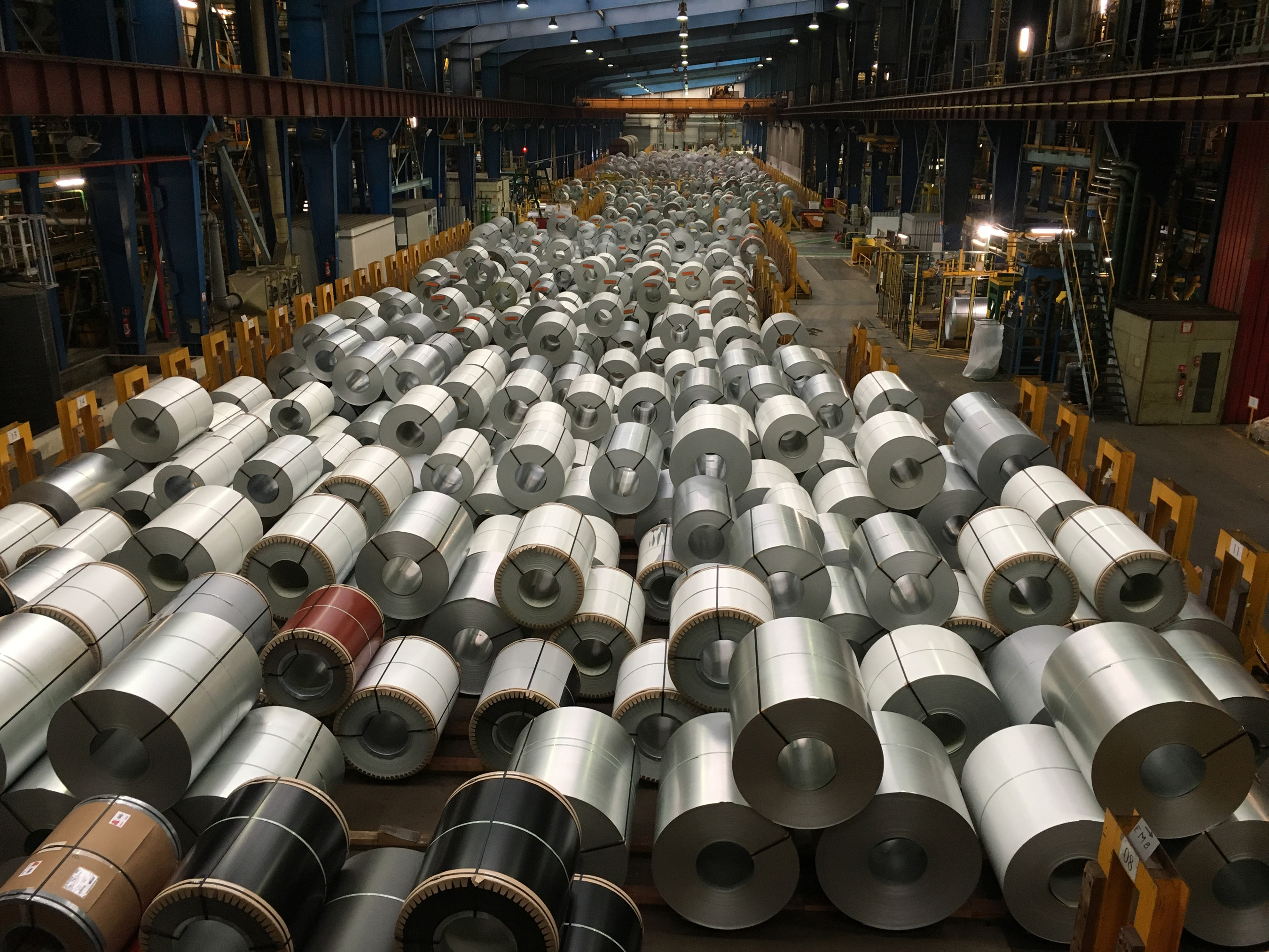 « Bobines » : parc de bobines prélaquées du site ArcelorMittal Building Solutions France de Contrisson (55)
